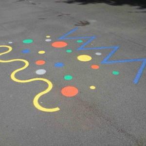 Jeu de Zig Zag pour cour de récréation